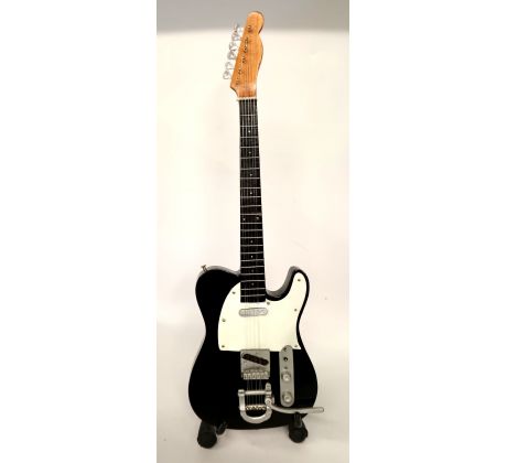 Marilyn Manson - Tribute (mini guitar)