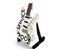 Mini Gitara Adams Brian - FENDER STRATOCASTER (mini guitar)